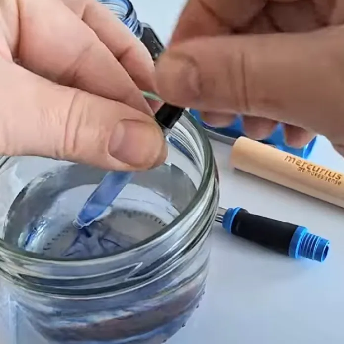 Plněn&iacute; z&aacute;sobn&iacute;ku a či&scaron;těn&iacute; pera | mercurius.cz