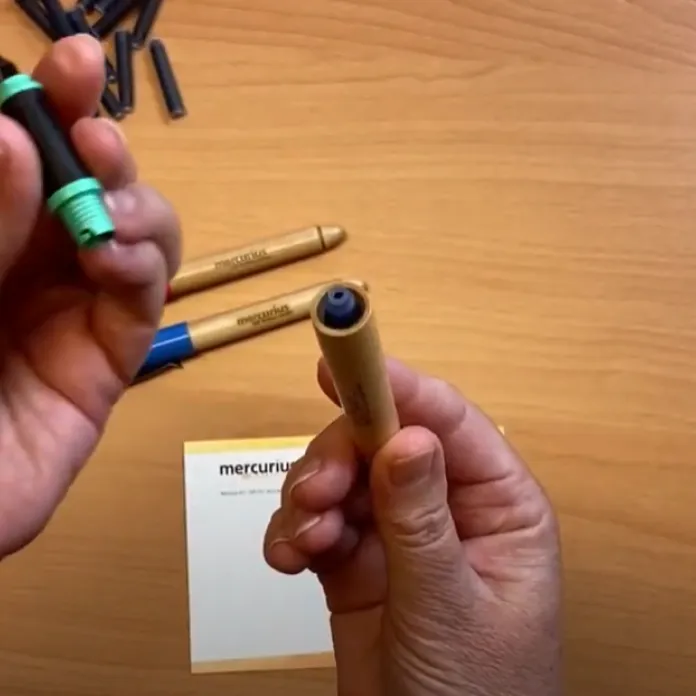 Výměna bombičky v plnicím peru | mercurius.cz